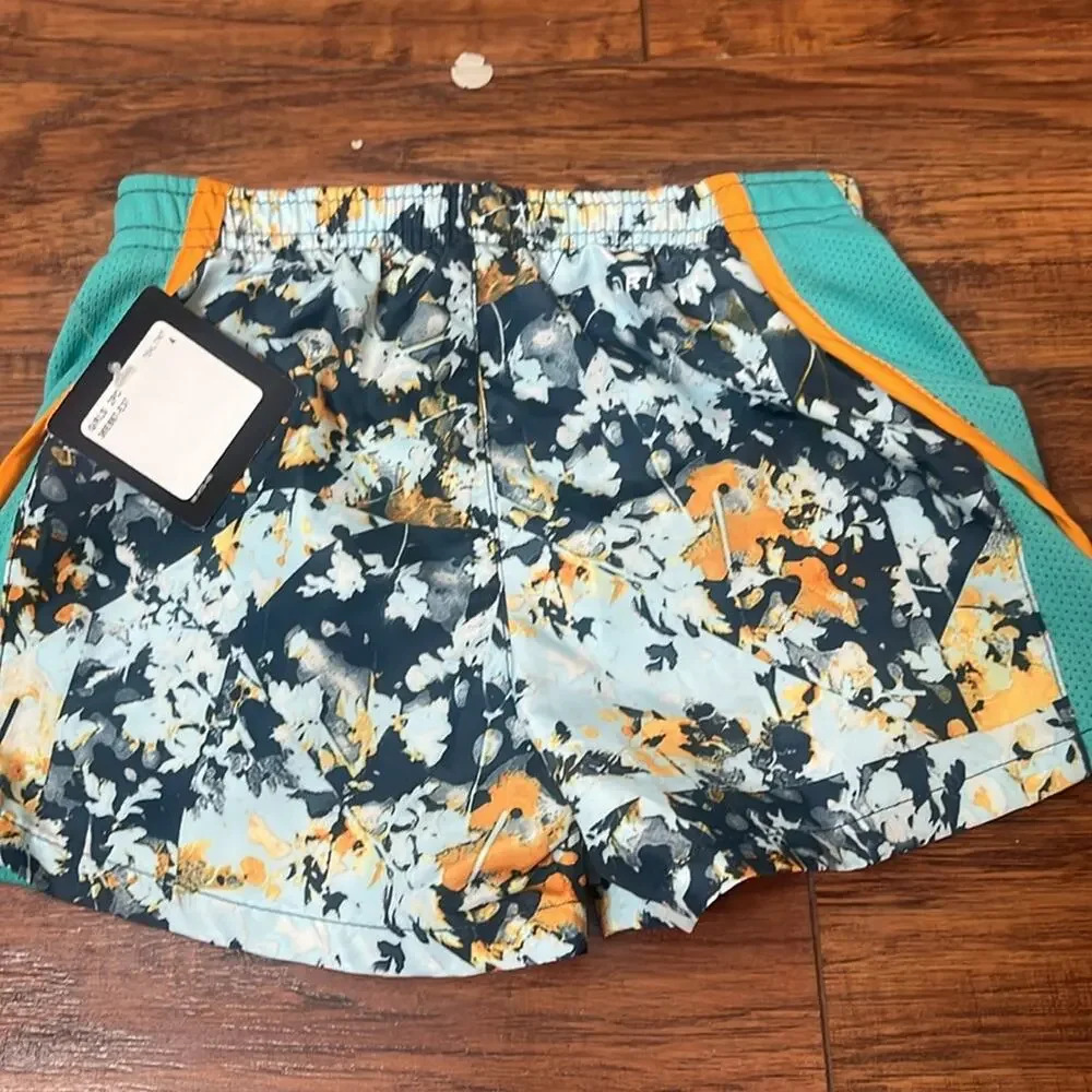 Nike Girls Printed Shorts size 4